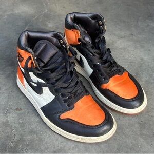Women's Nike Air Jordan 1 Retro High OG Shattered Backboard Sneakers Satin